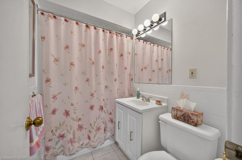 476 East 37th Street Property Photo 22