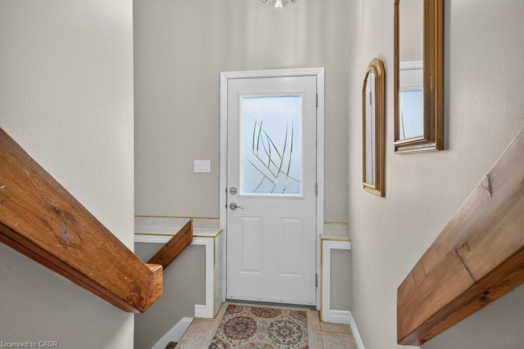 476 East 37th Street Property Photo 27