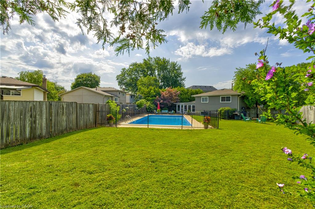 2225 Wyandotte Drive Property Photo 1