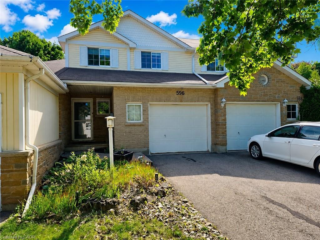 596 Spinnaker Crescent Property Photo 3
