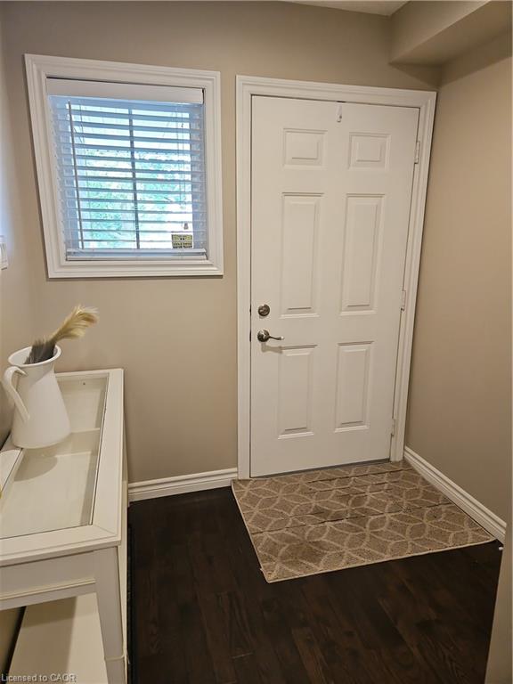 596 Spinnaker Crescent Property Photo 8