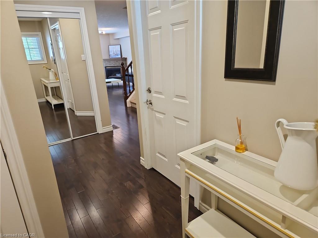 596 Spinnaker Crescent Property Photo 9