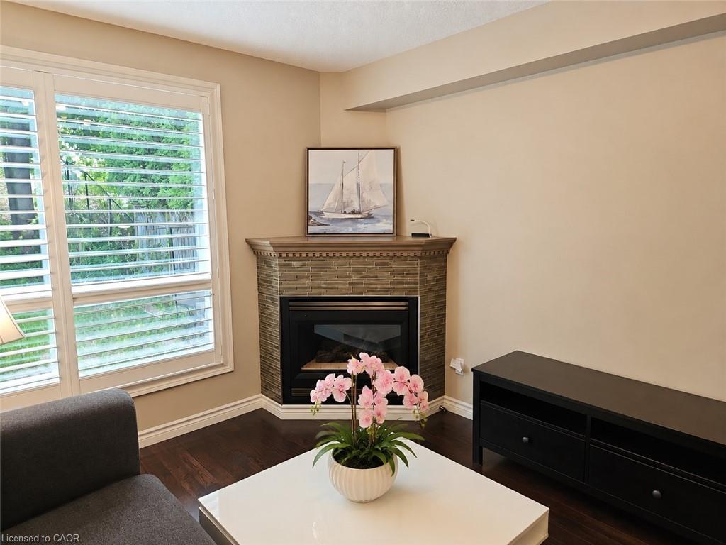 596 Spinnaker Crescent Property Photo 13