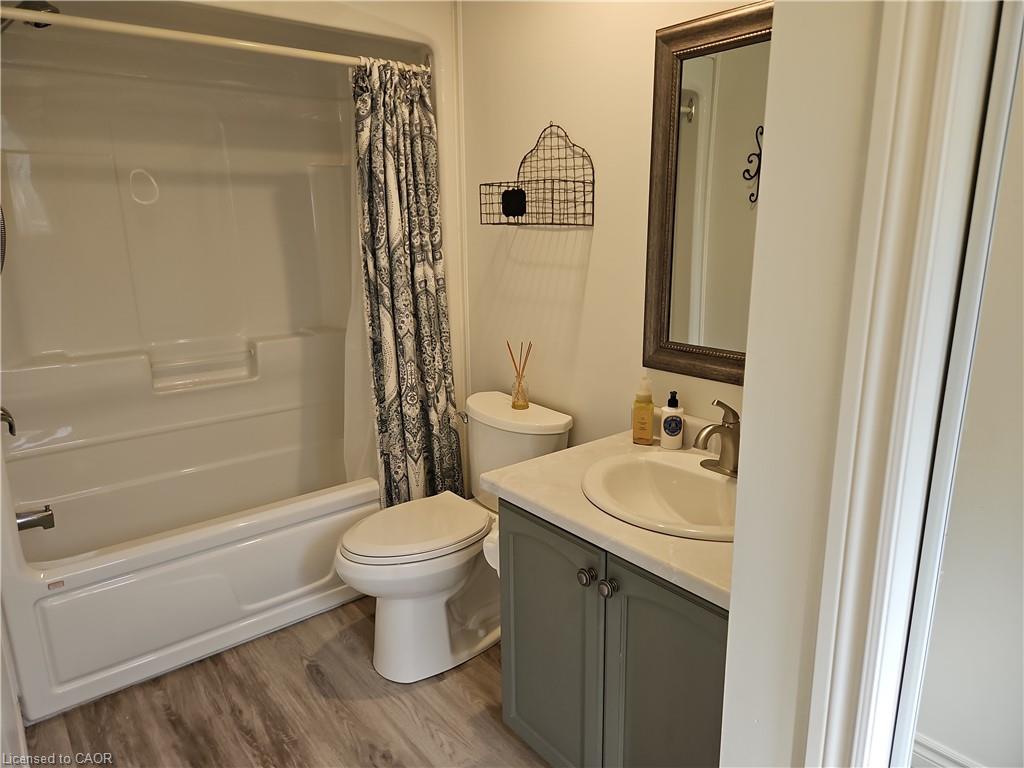 596 Spinnaker Crescent Property Photo 27