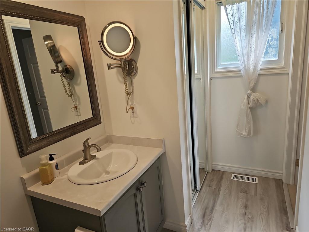 596 Spinnaker Crescent Property Photo 29