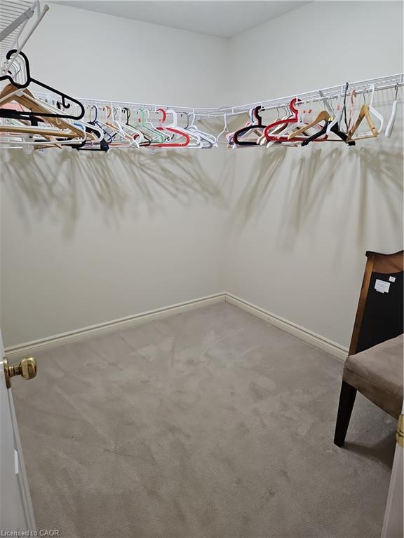 596 Spinnaker Crescent Property Photo 30