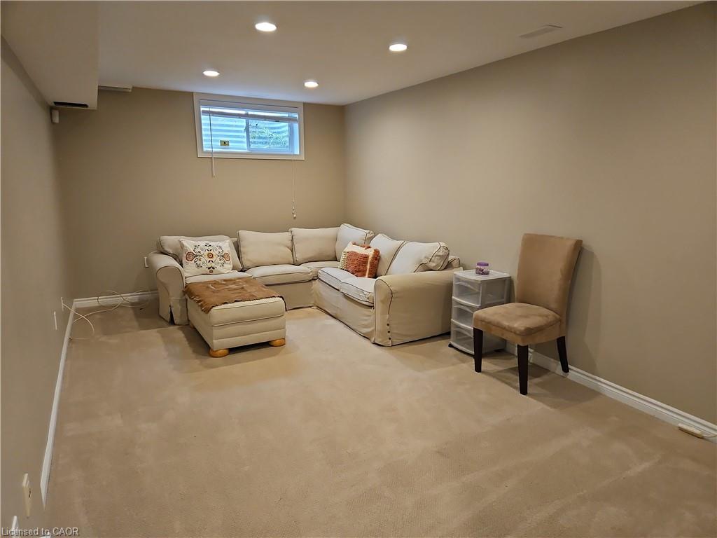 596 Spinnaker Crescent Property Photo 40