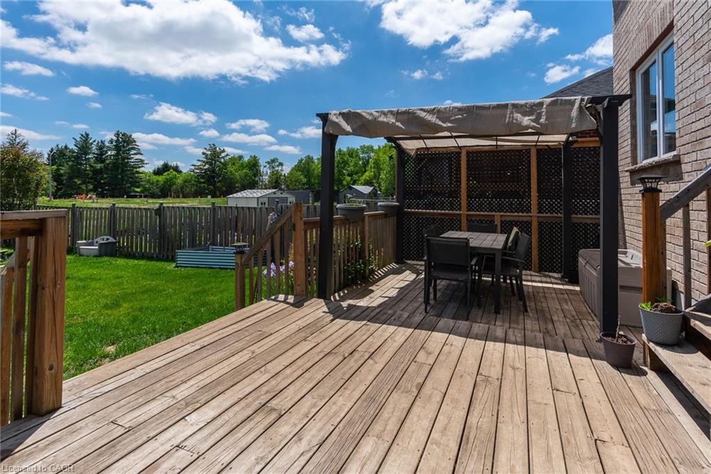 52 Peterson Street Property Photo 3