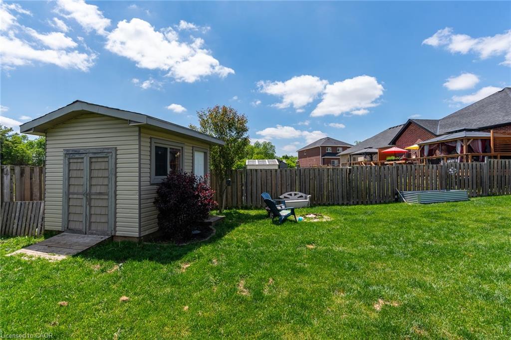 52 Peterson Street Property Photo 5