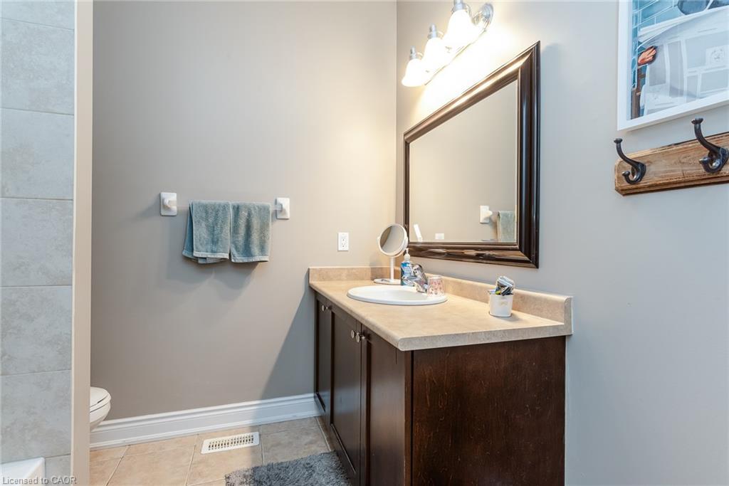 52 Peterson Street Property Photo 15
