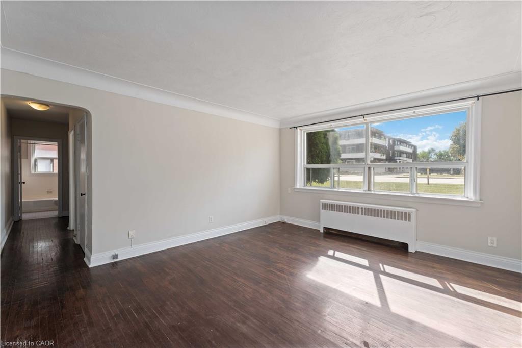 8-2189 King Street E Property Photo 8