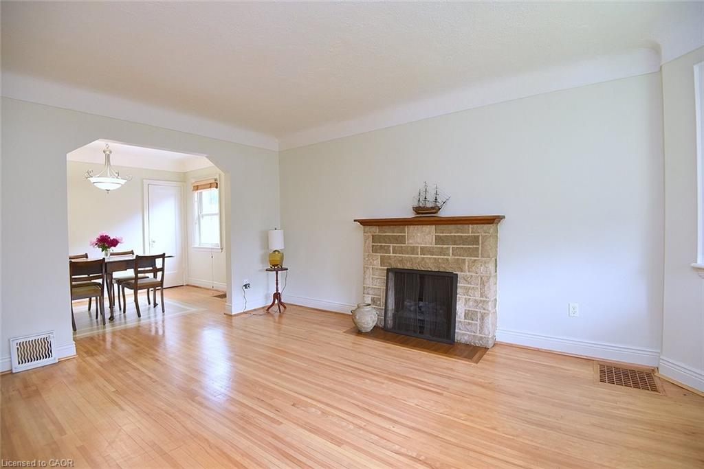 603 Upper Wentworth Street Property Photo 7