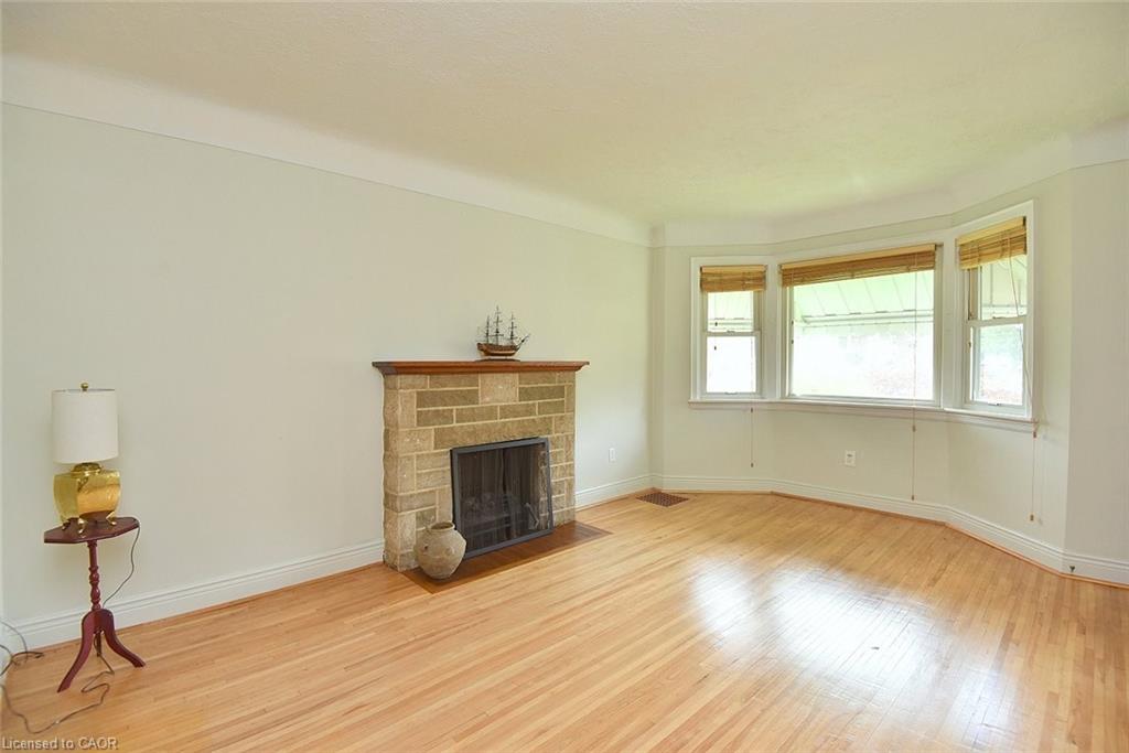 603 Upper Wentworth Street Property Photo 9