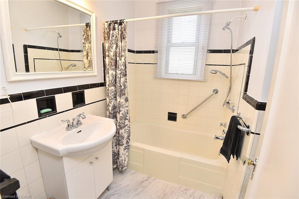 603 Upper Wentworth Street Property Photo 23