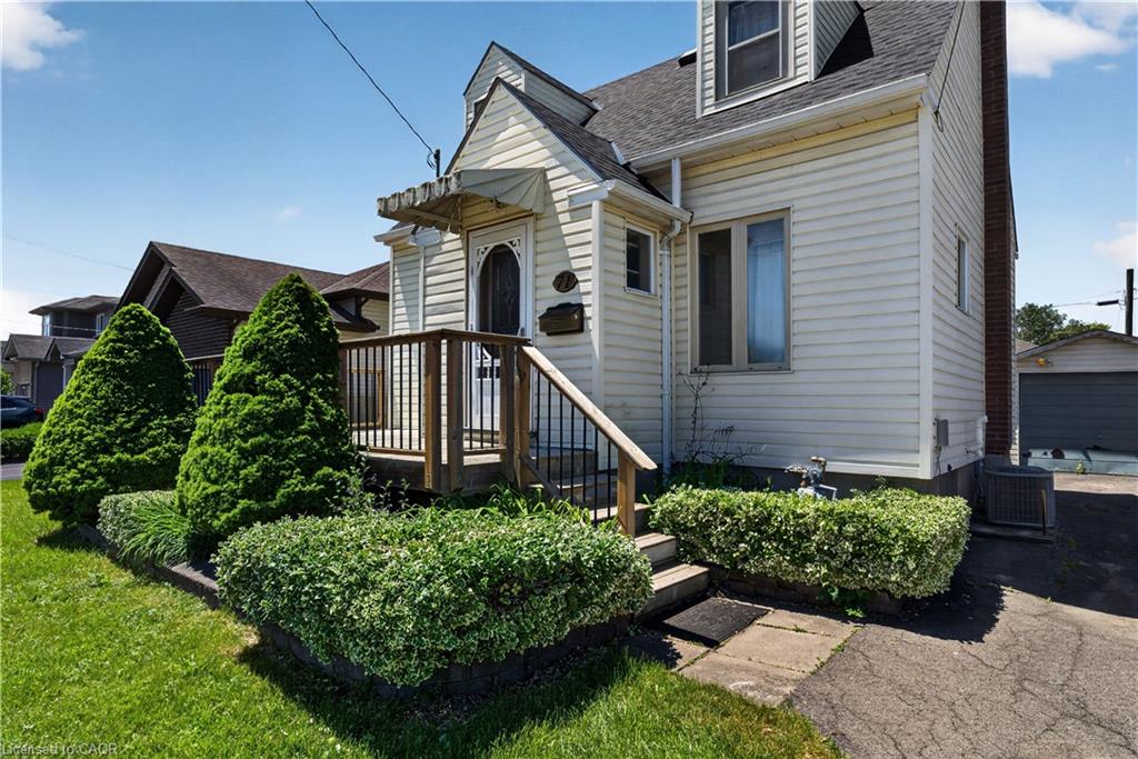 71 Scholfield Avenue S Property Photo 4