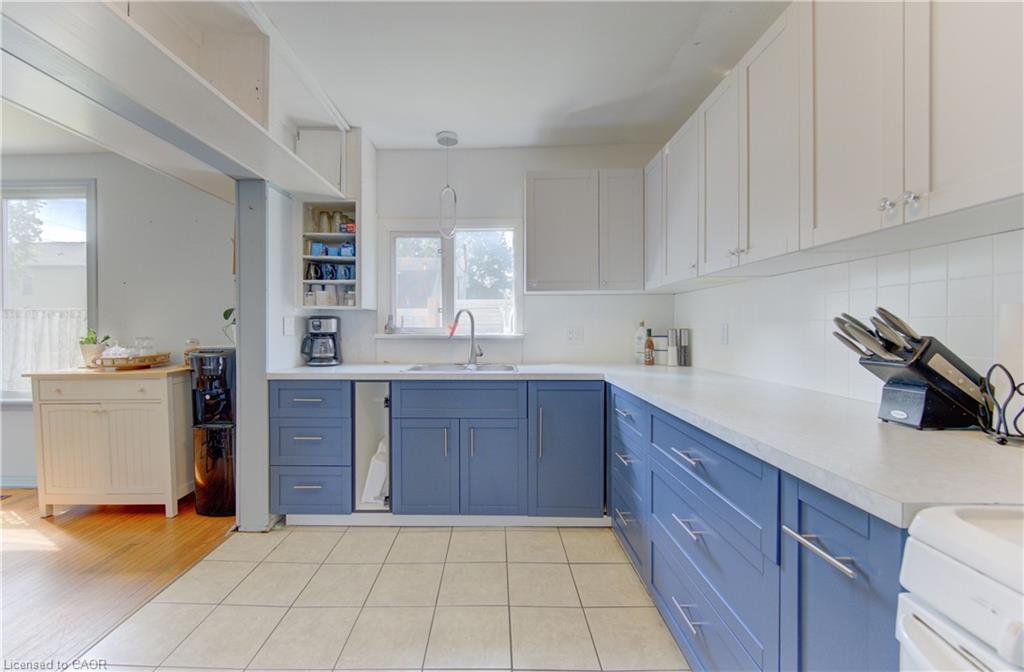 37 Baird Street S Property Photo 10