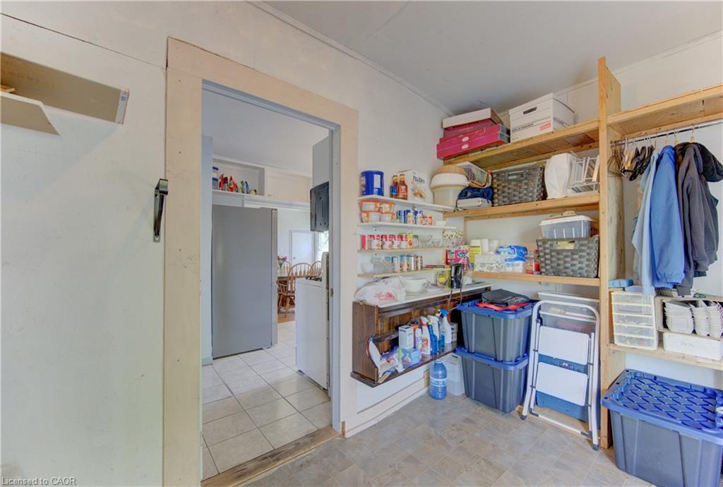 37 Baird Street S Property Photo 11