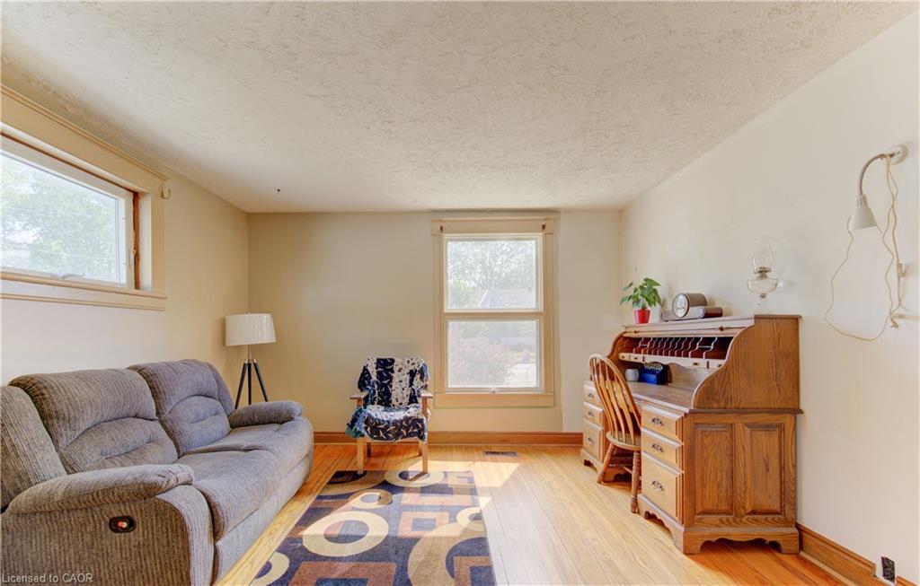 37 Baird Street S Property Photo 15