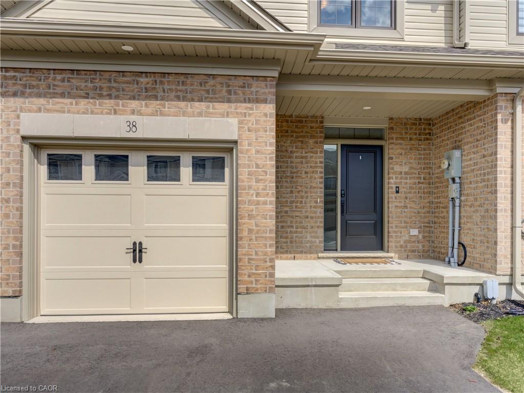38 Canary Street Property Photo 2