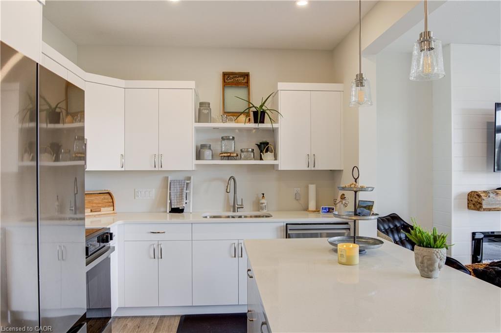 38 Canary Street Property Photo 9