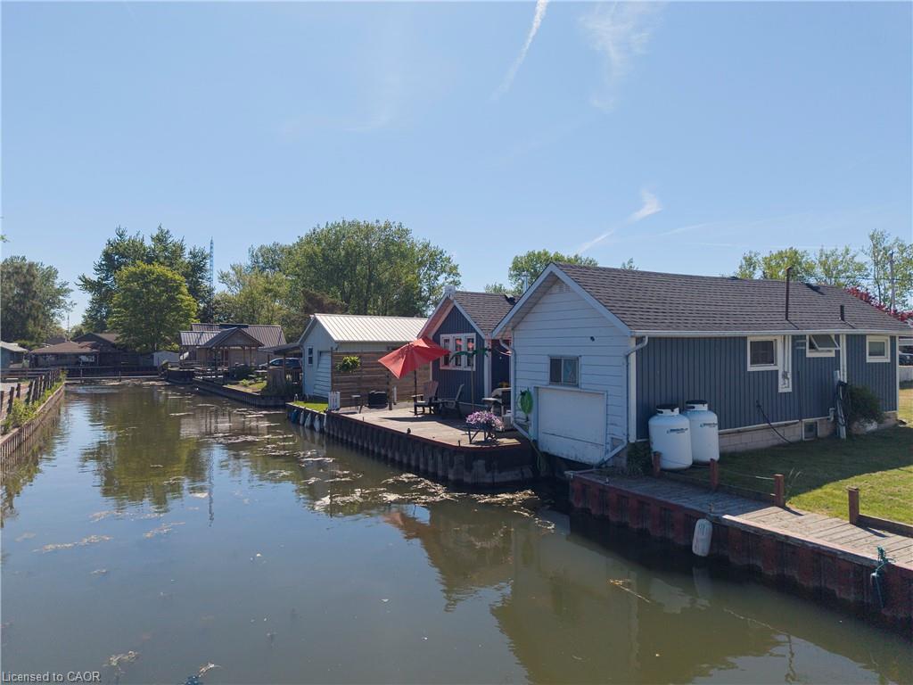 44 Erie Boulevard Property Photo 3
