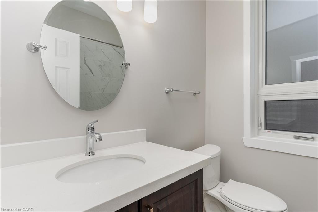 291 Emerald Street N Property Photo 13