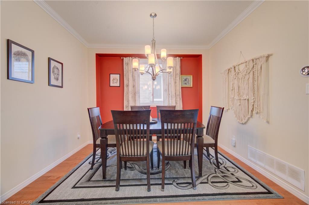 699 Commonwealth Crescent Property Photo 6