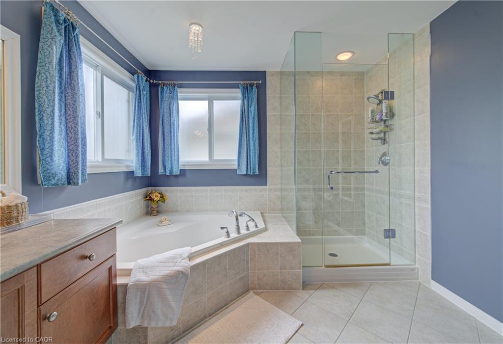 699 Commonwealth Crescent Property Photo 20