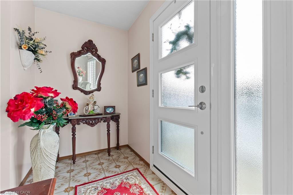 202 Ray Street N Property Photo 5