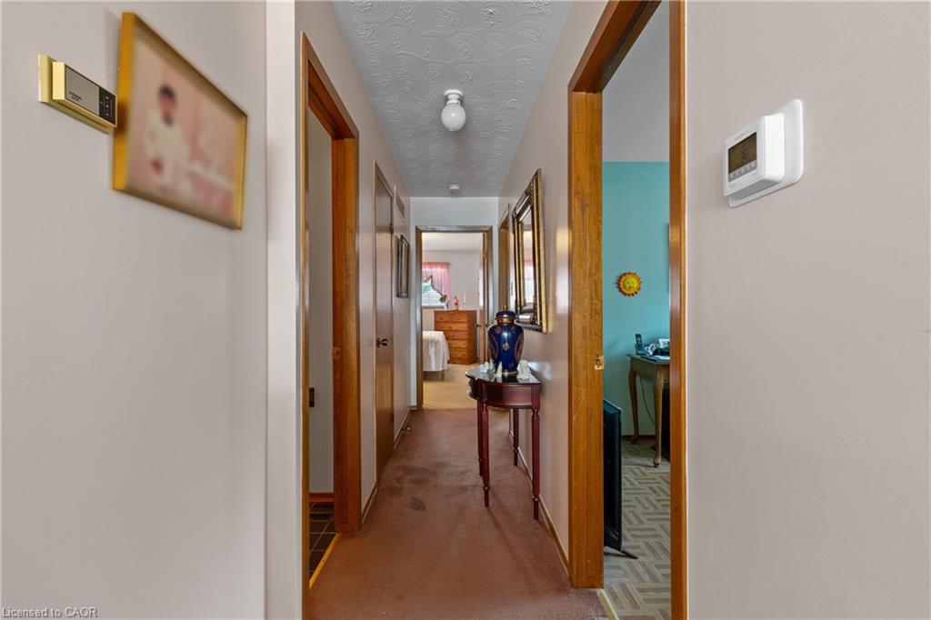 202 Ray Street N Property Photo 16