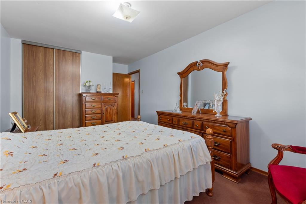 202 Ray Street N Property Photo 20