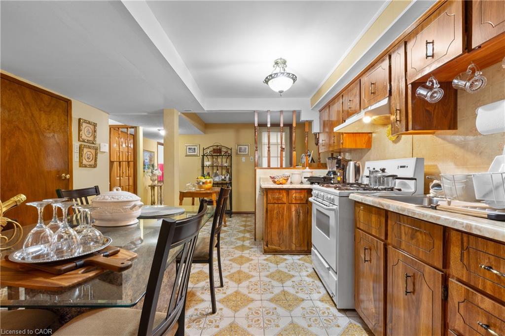 202 Ray Street N Property Photo 29