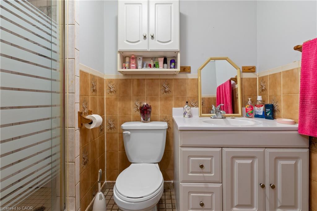 202 Ray Street N Property Photo 34