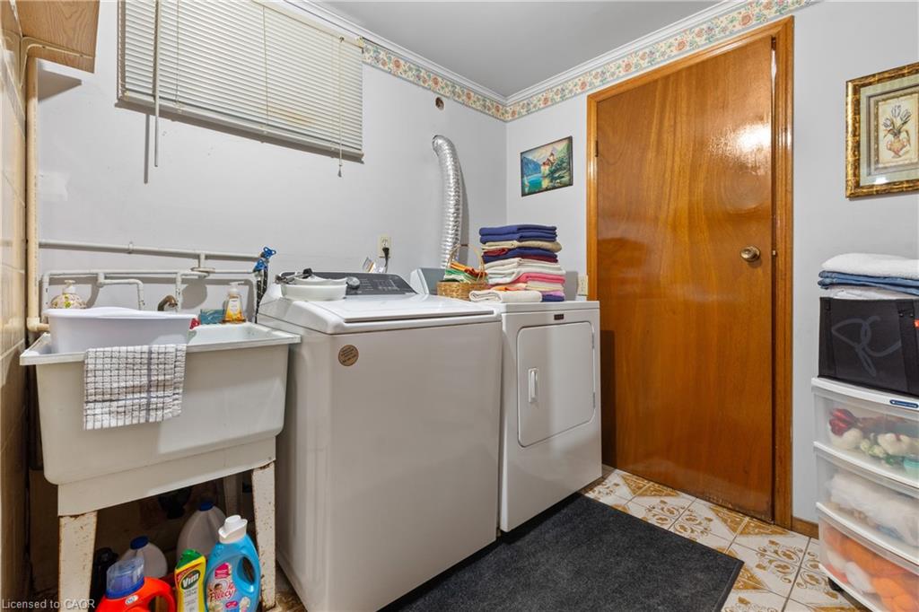202 Ray Street N Property Photo 35
