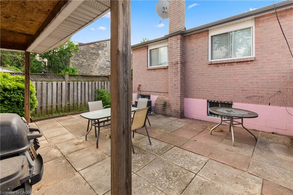 202 Ray Street N Property Photo 42