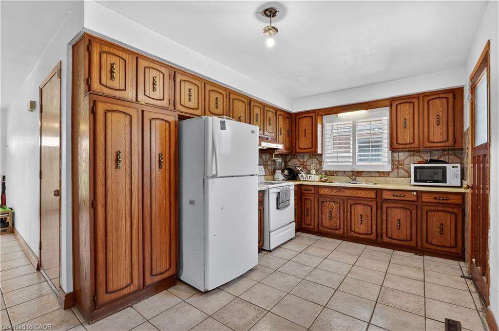 128 Hadeland Avenue Property Photo 13