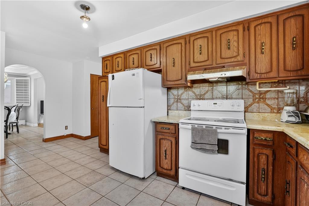 128 Hadeland Avenue Property Photo 15