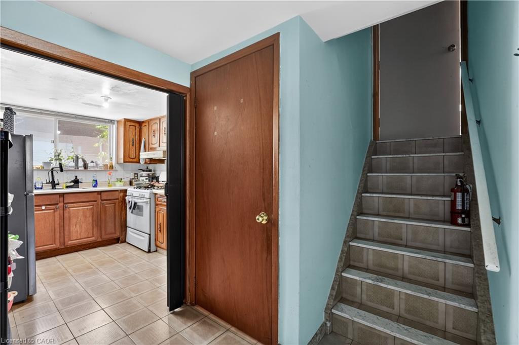 128 Hadeland Avenue Property Photo 23