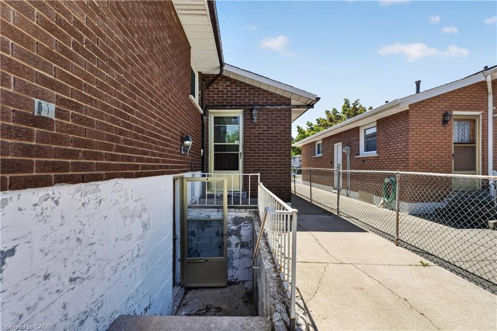 128 Hadeland Avenue Property Photo 34
