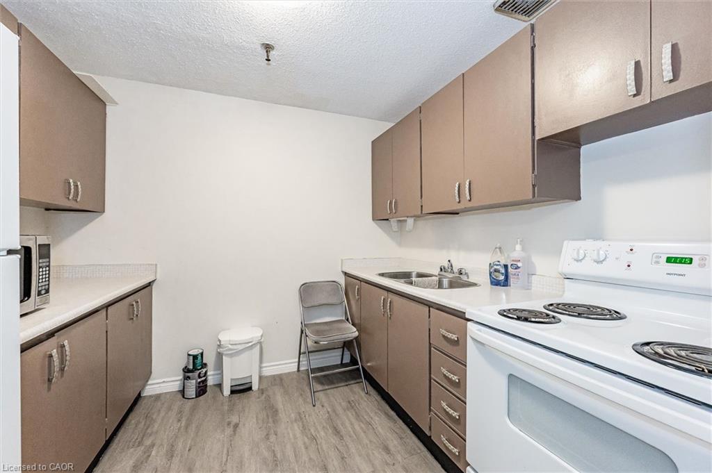 211-65 Westmount Road Property Photo 41