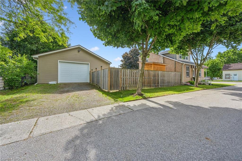 8 Cross Street Property Photo 3
