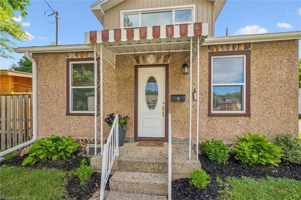 8 Cross Street Property Photo 4
