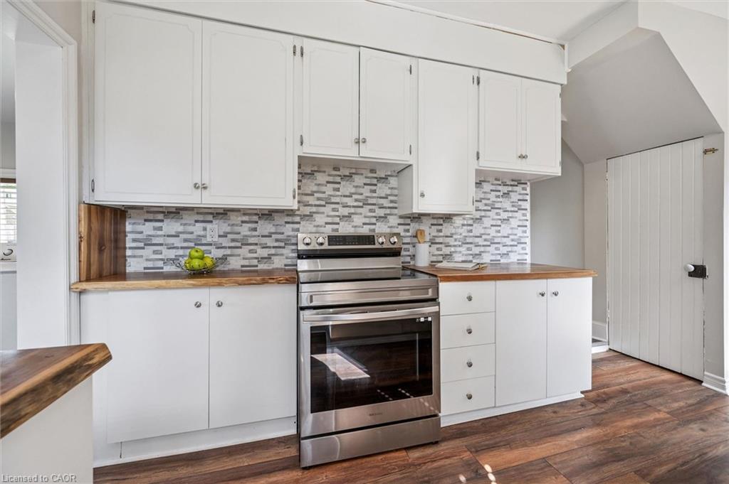 8 Cross Street Property Photo 15