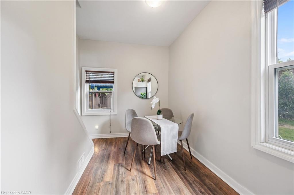8 Cross Street Property Photo 16