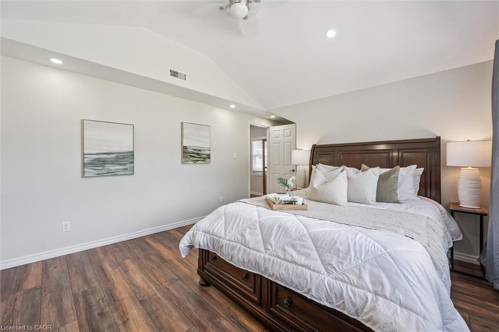 8 Cross Street Property Photo 23