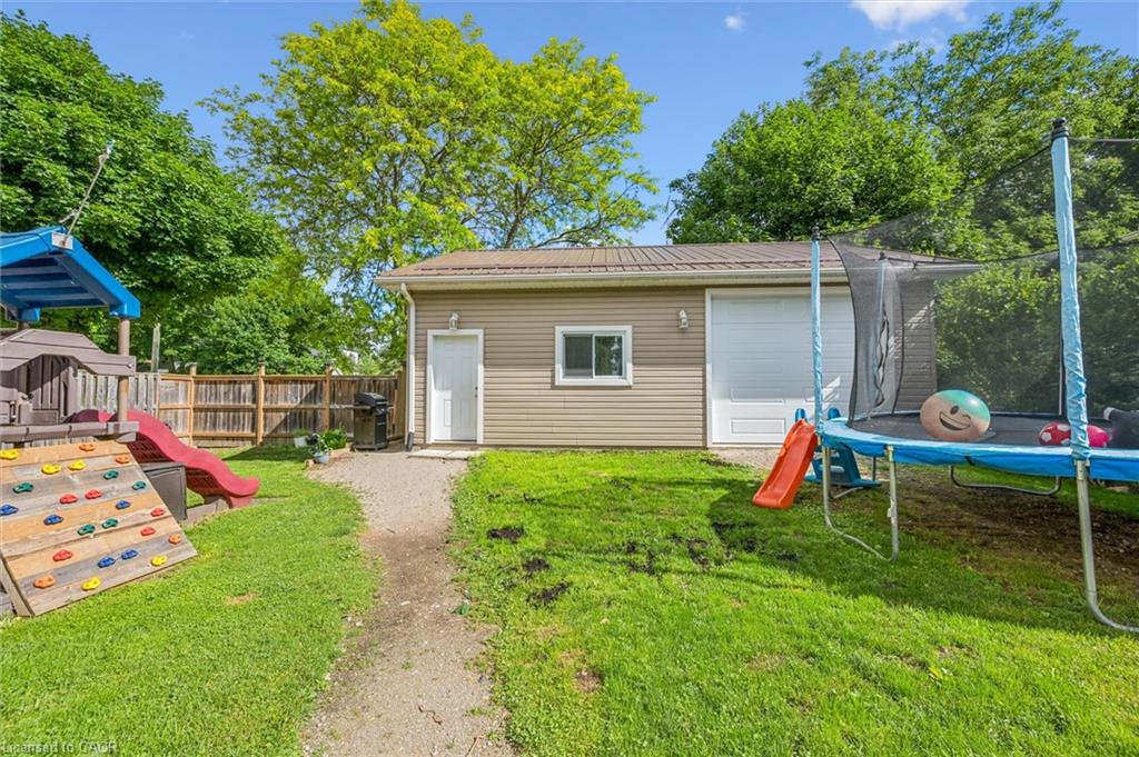 8 Cross Street Property Photo 26