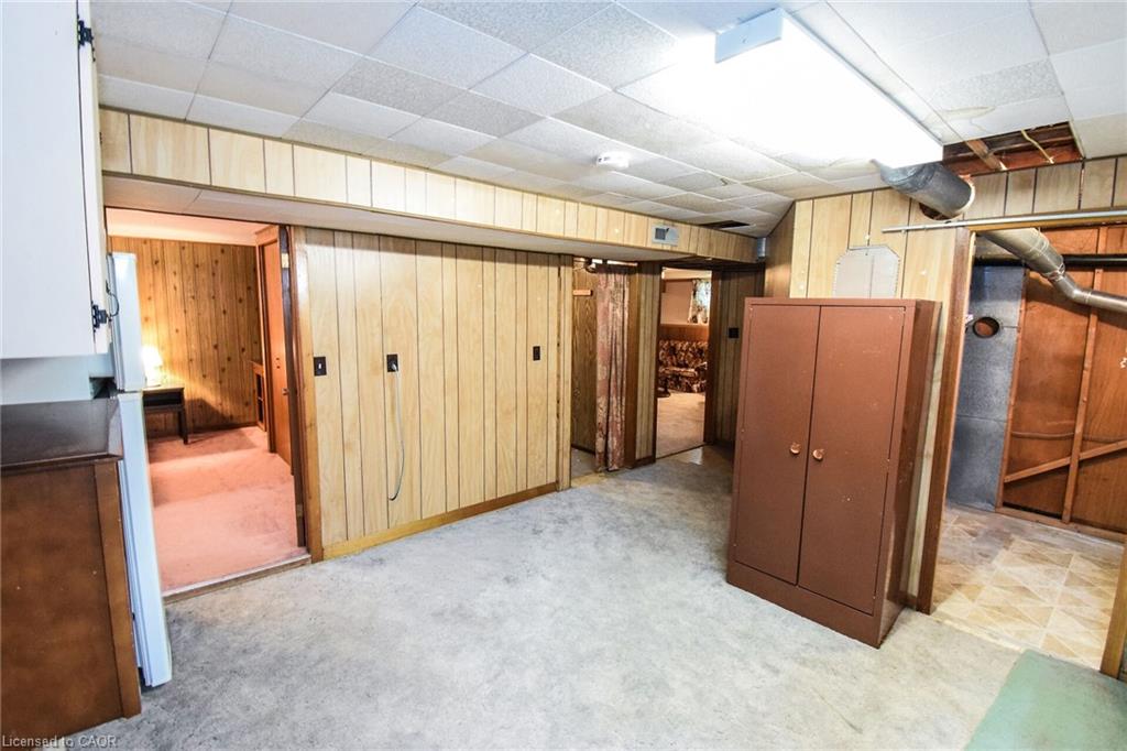 725 Cross Street W Property Photo 20