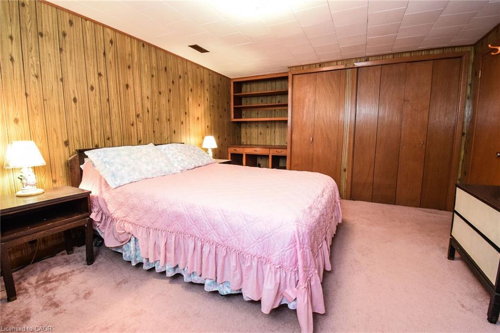725 Cross Street W Property Photo 26