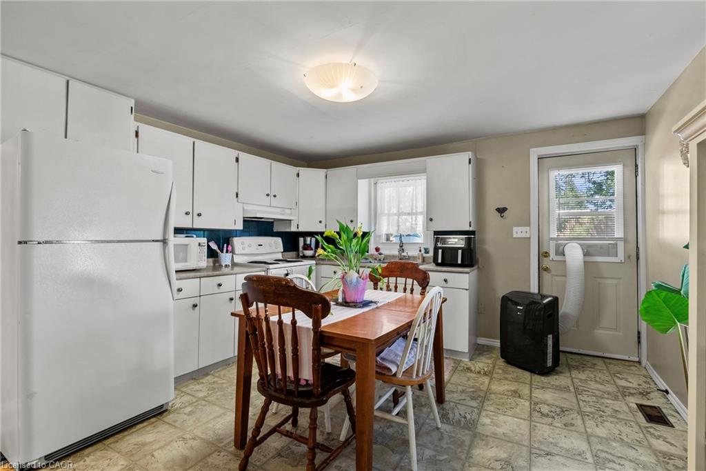 25 Bessey Street Property Photo 14