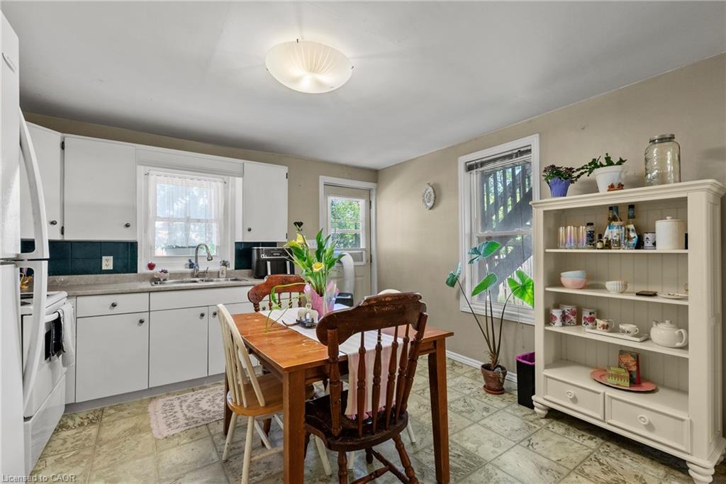 25 Bessey Street Property Photo 15